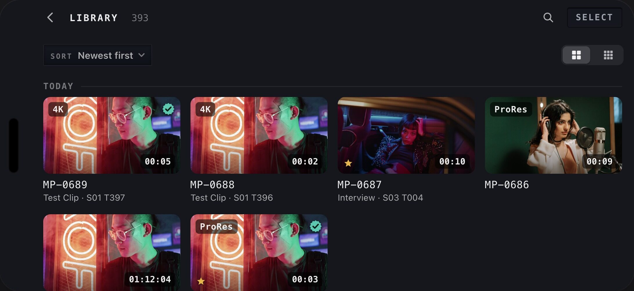 App Library. Example clips are illustrated with the photographs used throughout this manual.